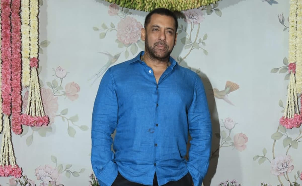 Ganesh Chaturthi 2023: Salman Khan Visits Sister Arpita Khan’s House For Visarjan