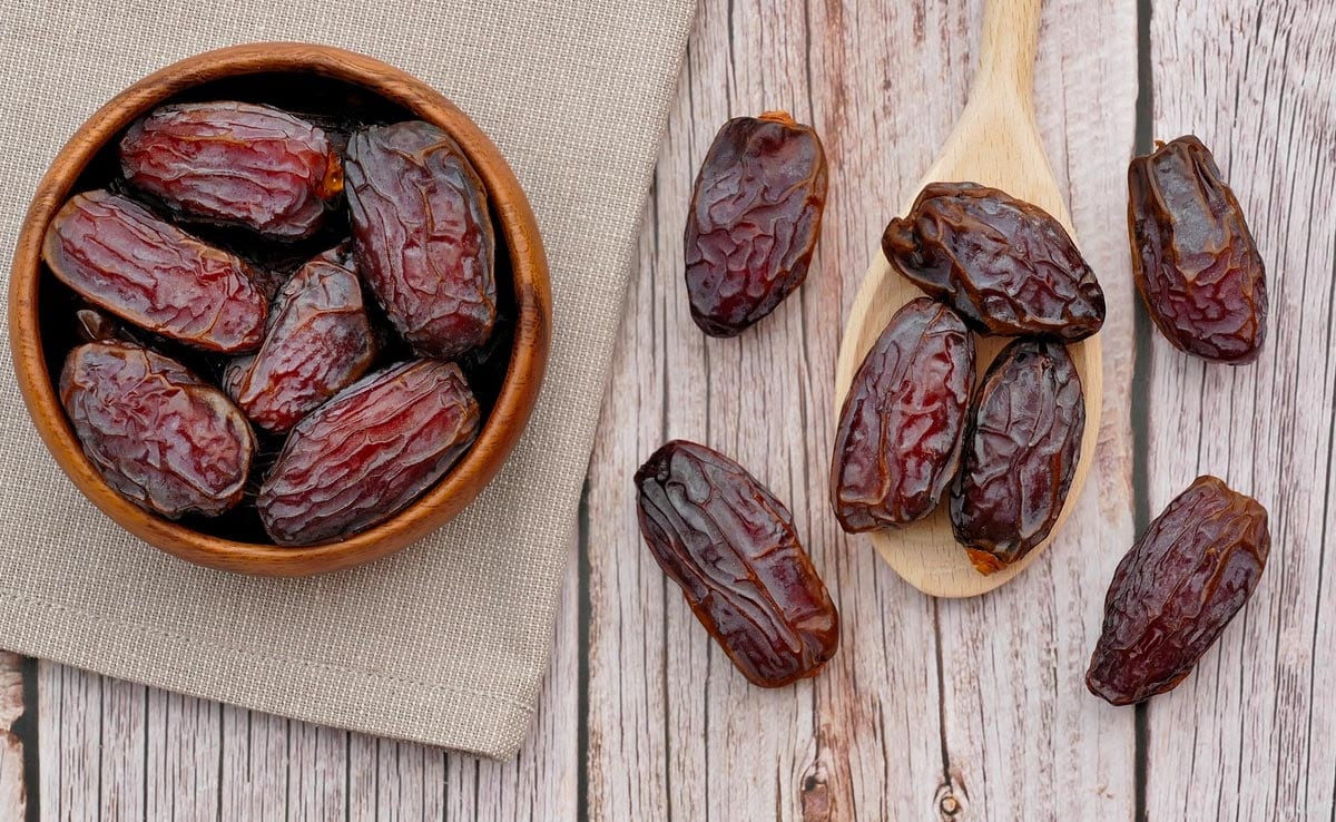 10 Benefits of Dates: From Improving Bone Health to Promoting Beautiful Skin