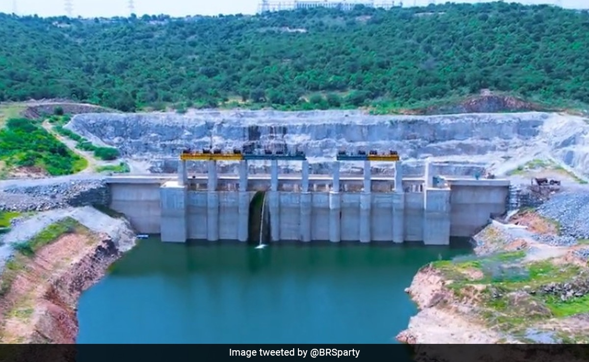 KCR Opens Big Irrigation Project, “Bahubali Pumps” To Serve 6 Districts